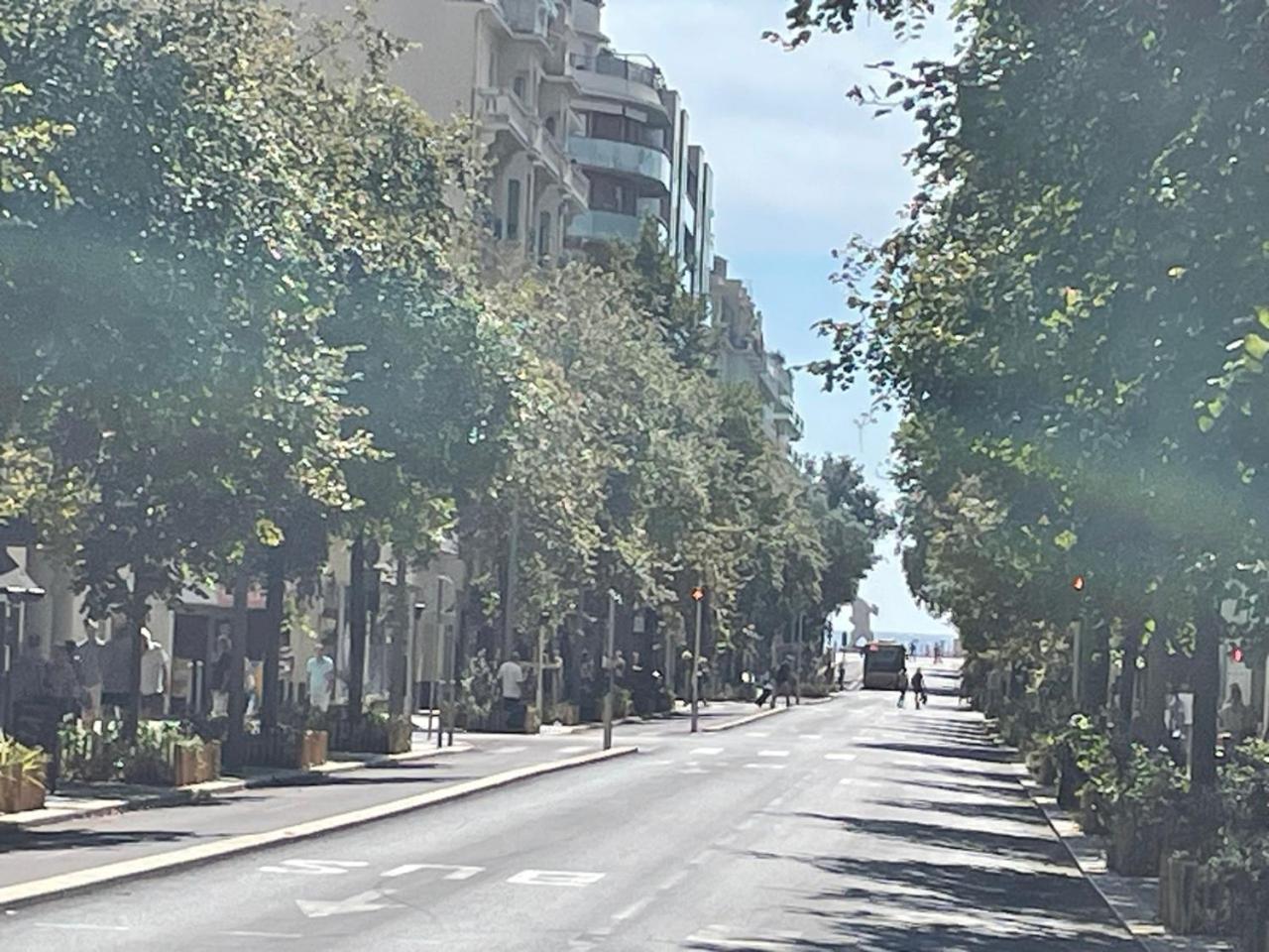 Appartement Avenue Des Fleurs *